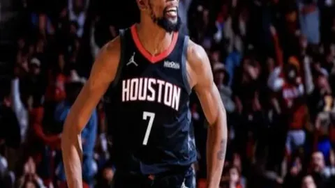 重慶兩江競技中超第12輪以1-0小勝青島，黃希揚低射打破均勢